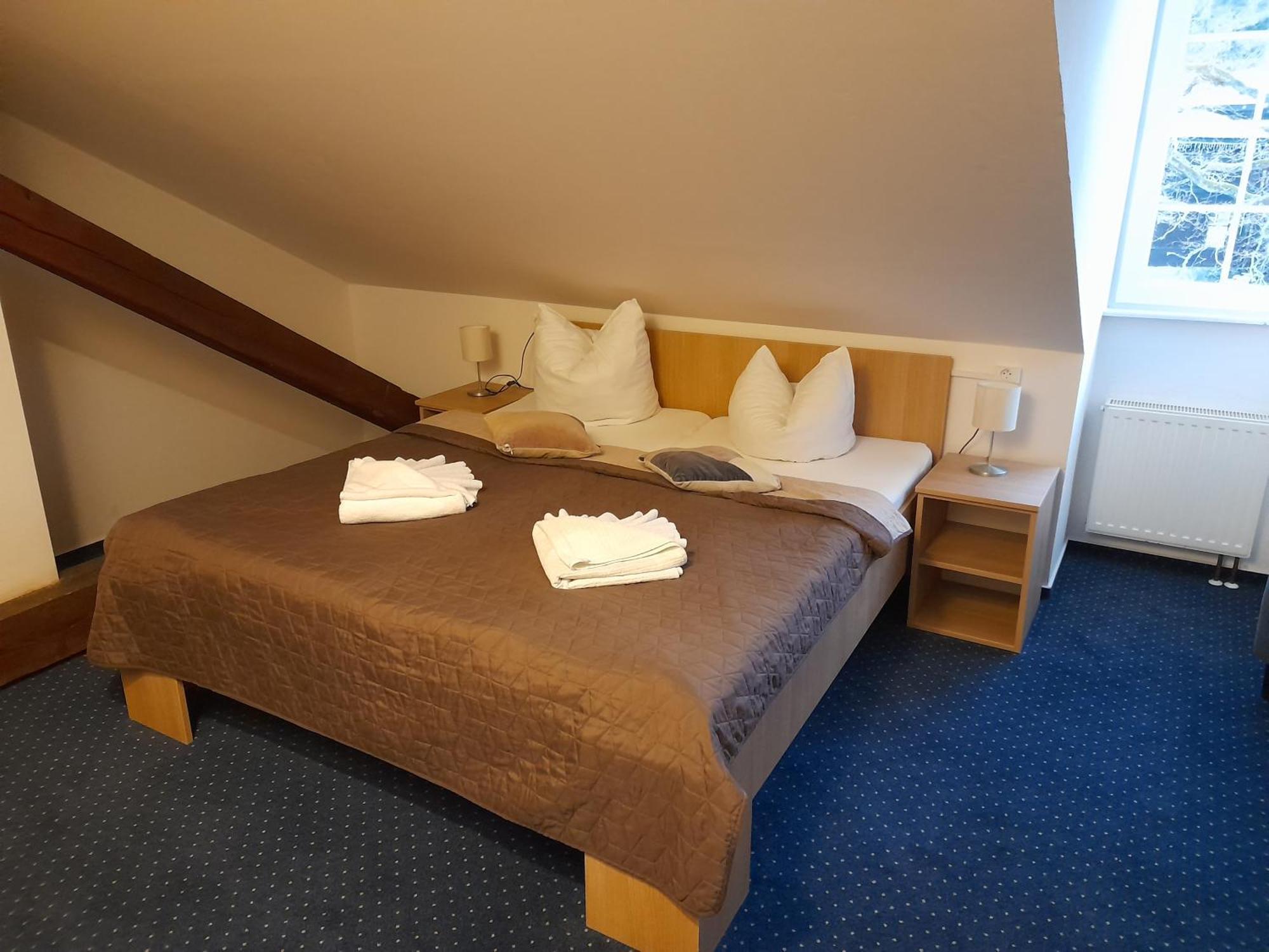 Hotel Dzban 卡尔洛瓦斯图丹卡 外观 照片