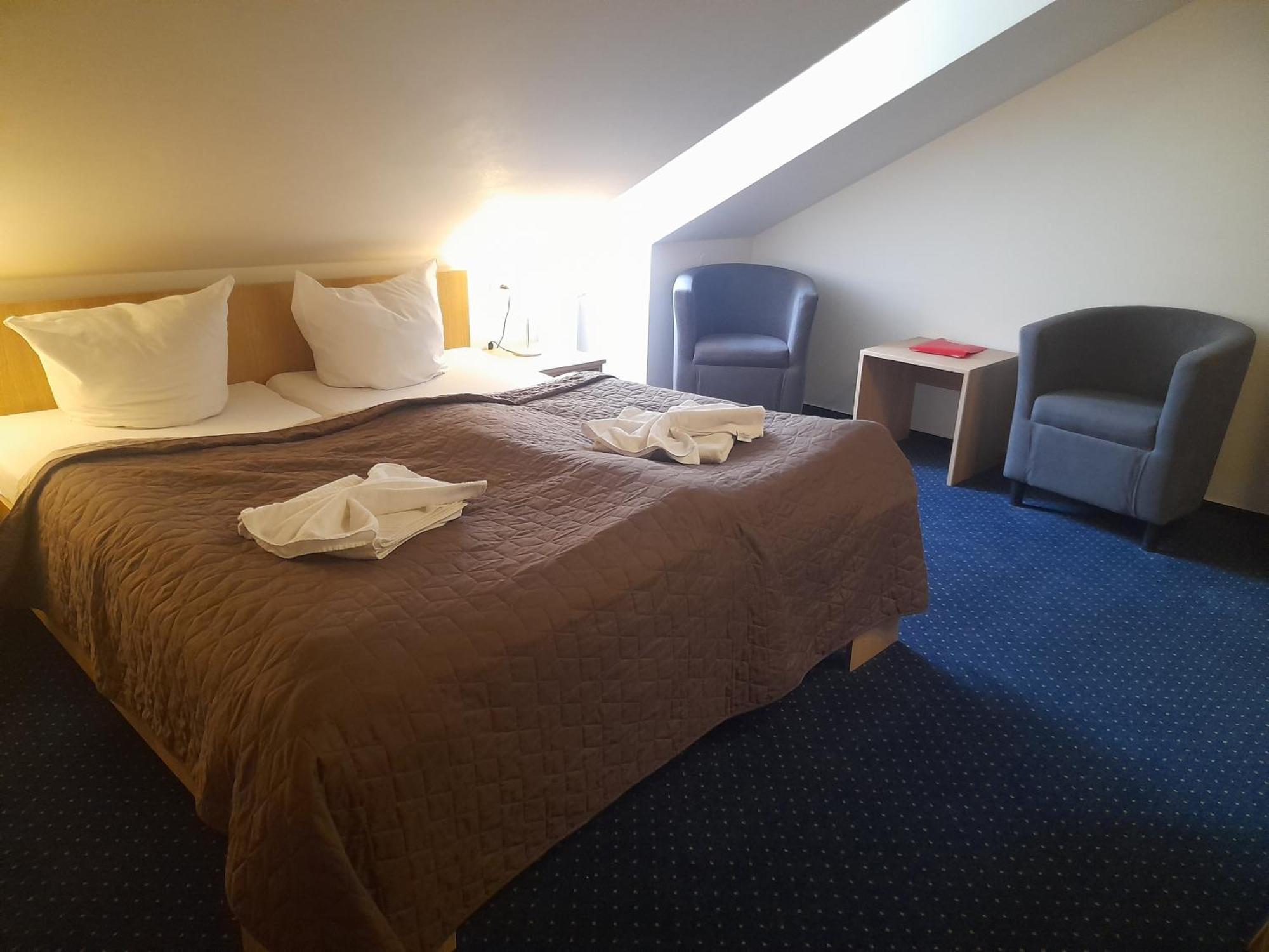 Hotel Dzban 卡尔洛瓦斯图丹卡 外观 照片